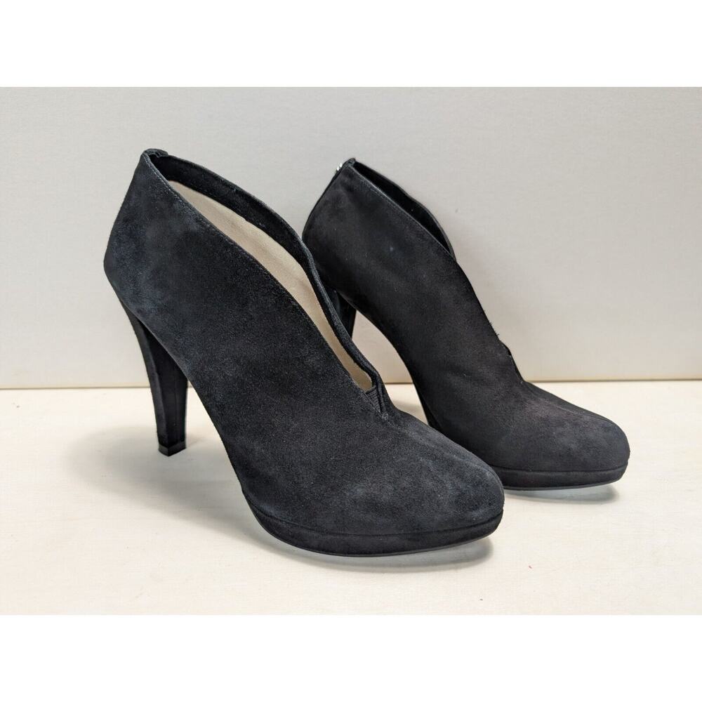 Women's Michael Kors Black Suede V Shaped Slip-on Ankle Heels Booties size 8M